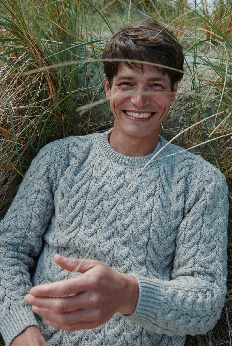 Omey Mens Aran Crew Neck Sweater - Oat