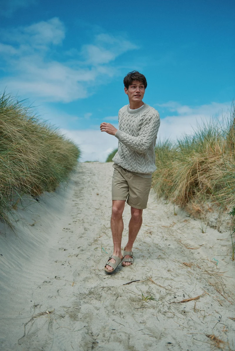 Omey Mens Aran Crew Neck Sweater - Oat