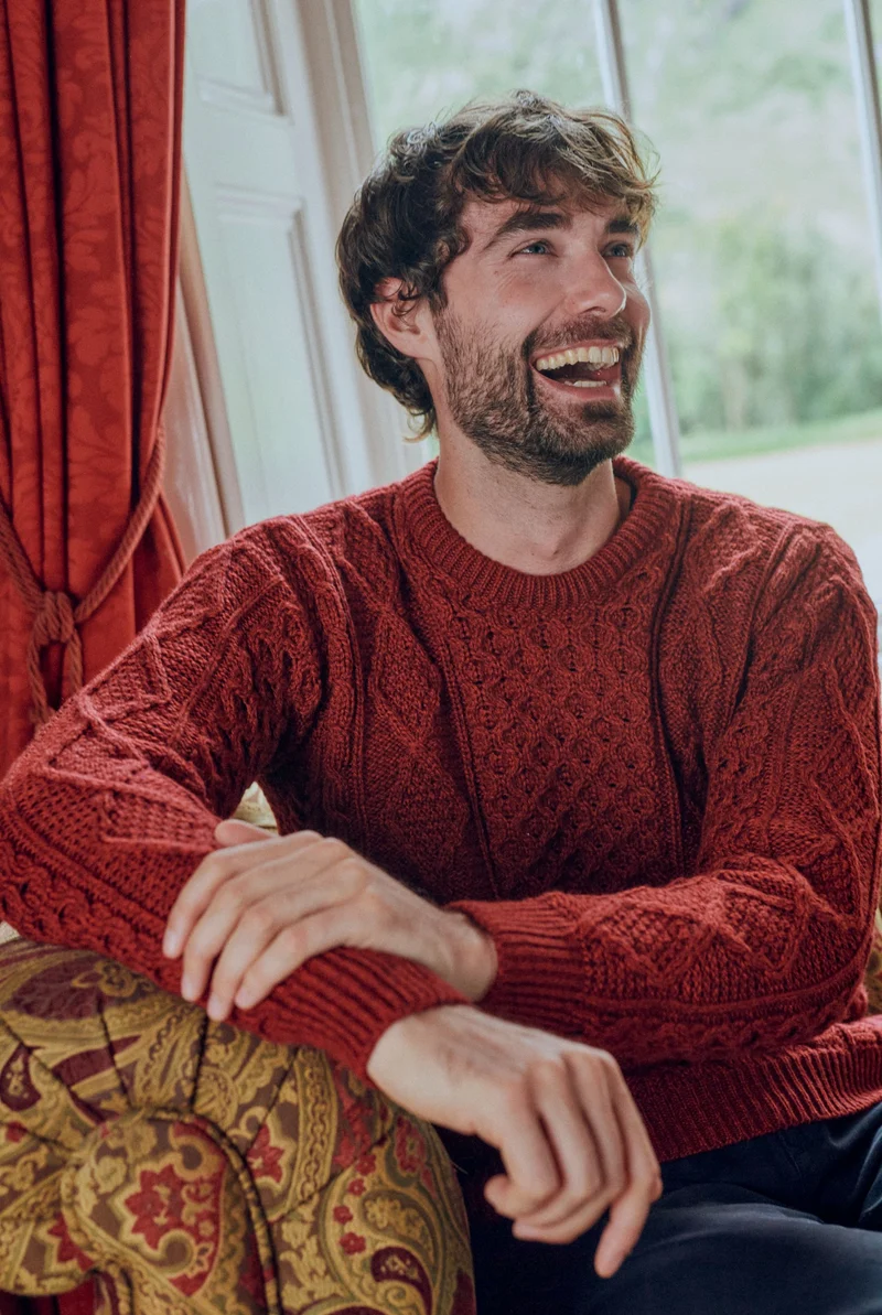 Éireann Mens Traditional Aran Supersoft Merino Sweater - Rua Red