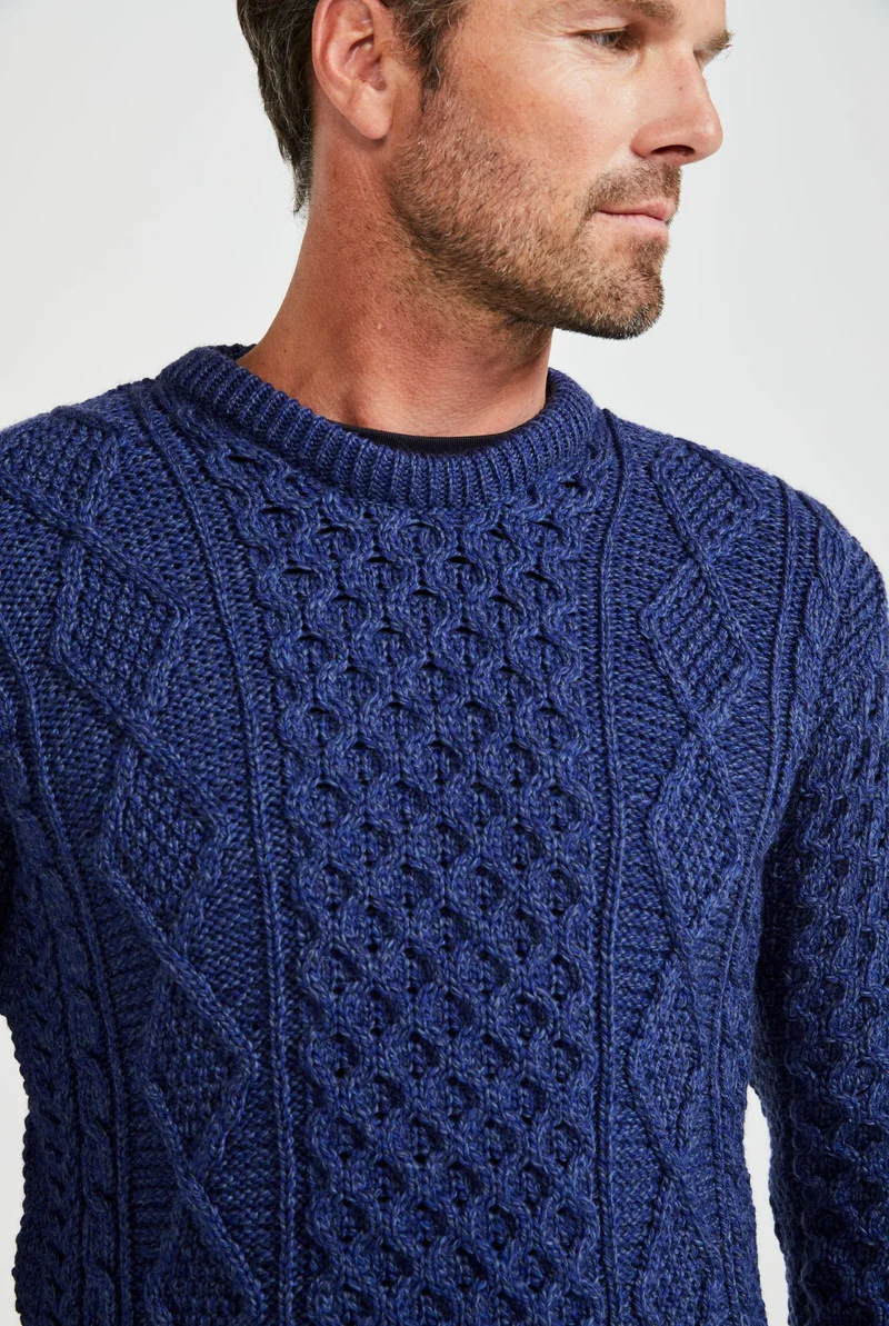 Éireann Mens Traditional Aran Supersoft Merino Sweater - Navy